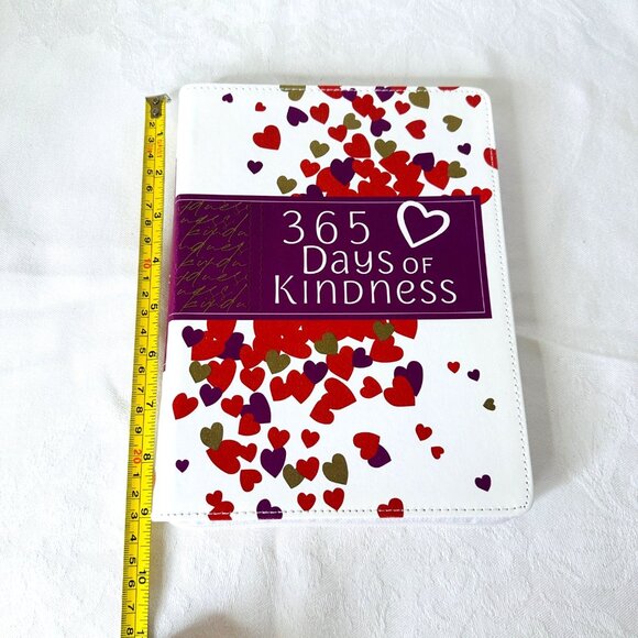 2024 365 Days of Kindness Faux Zippered Leather Cover Heart Design Motivational - Picture 10 of 10